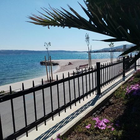 Apartman Figaro Pogled Od Milijun Dolara, 2 Tusa, 2 Wc Kaštela Esterno foto