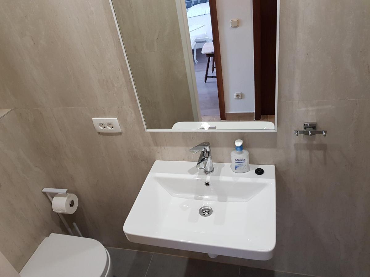 Apartman Figaro Pogled Od Milijun Dolara, 2 Tusa, 2 Wc Kaštela Esterno foto