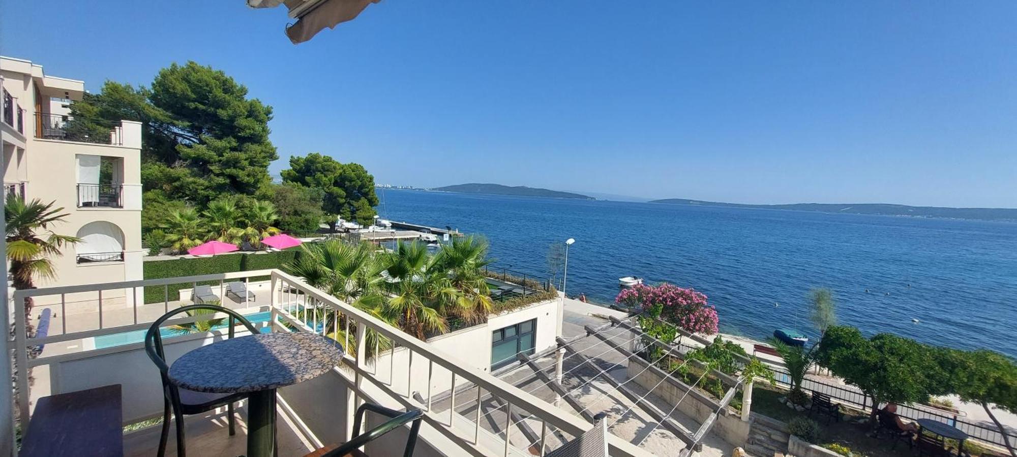 Apartman Figaro Pogled Od Milijun Dolara, 2 Tusa, 2 Wc Kaštela Esterno foto