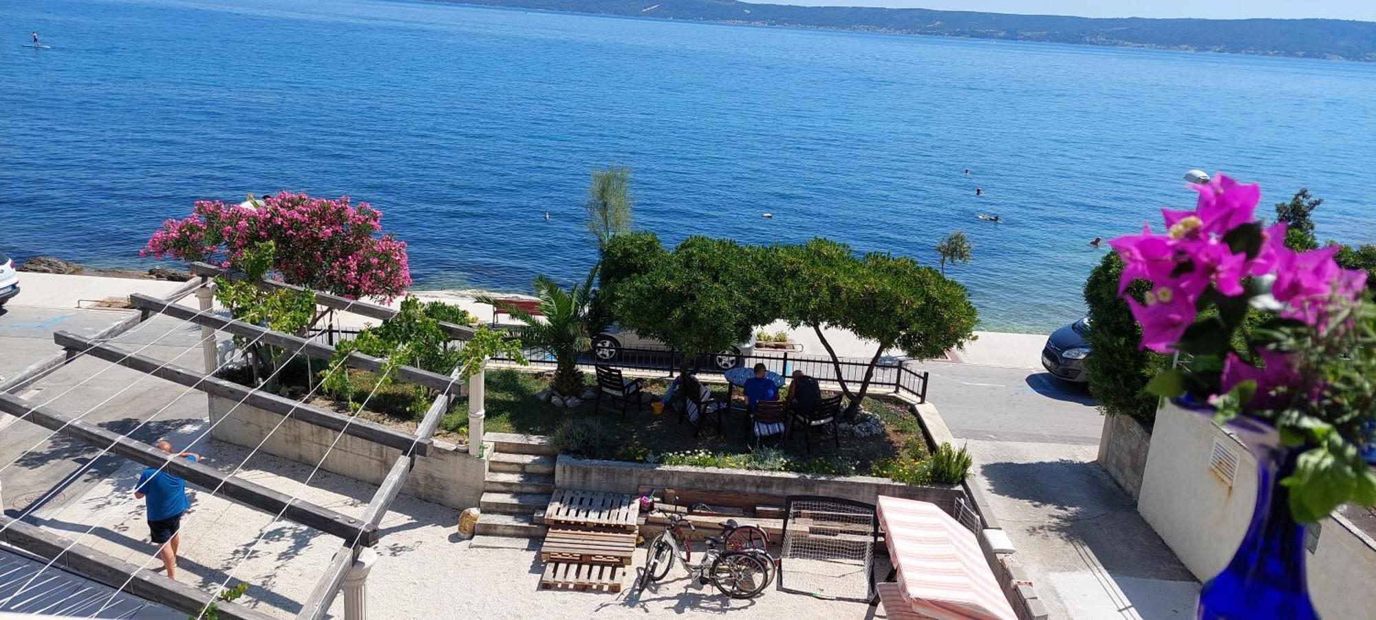 Apartman Figaro Pogled Od Milijun Dolara, 2 Tusa, 2 Wc Kaštela Esterno foto