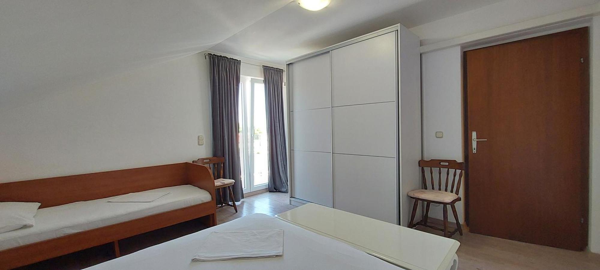 Apartman Figaro Pogled Od Milijun Dolara, 2 Tusa, 2 Wc Kaštela Esterno foto